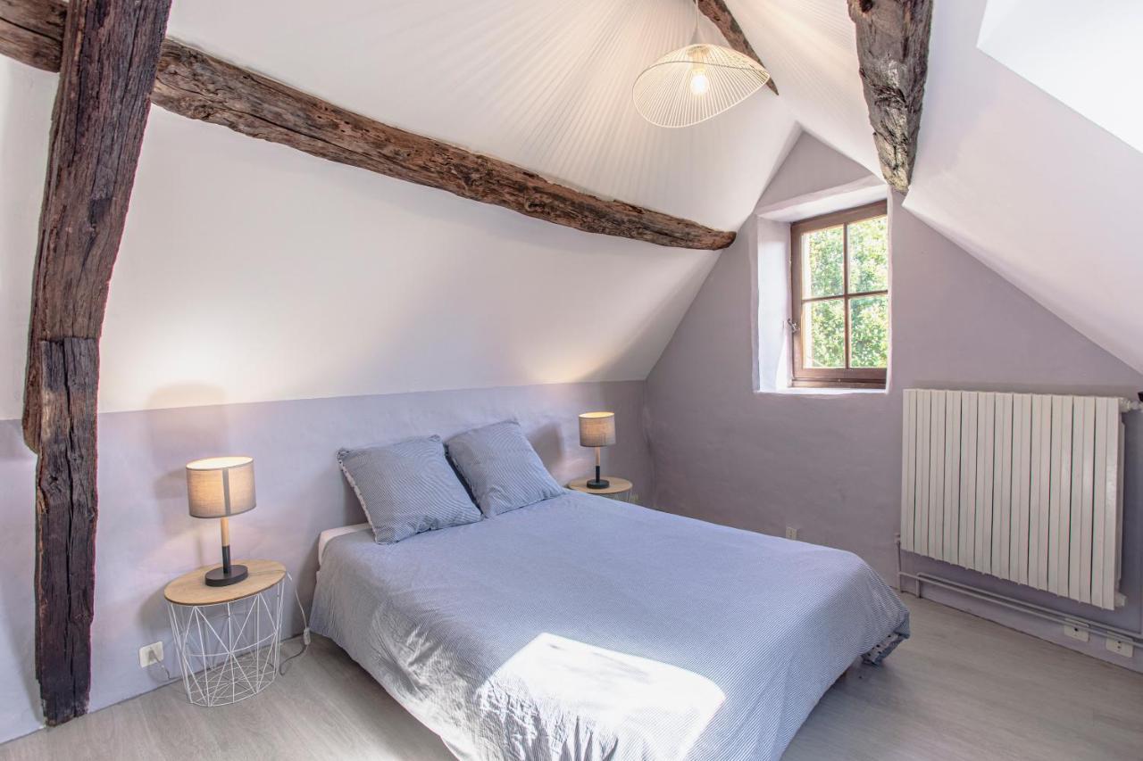 Maison en pierres au coeur du village médiéval de Villeneuve Esterno foto